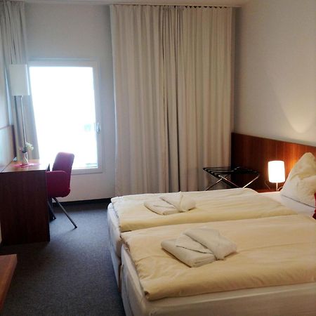 Hotel Thalinger Hof Kronstorf Esterno foto