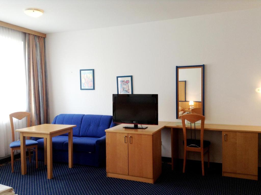 Hotel Thalinger Hof Kronstorf Esterno foto